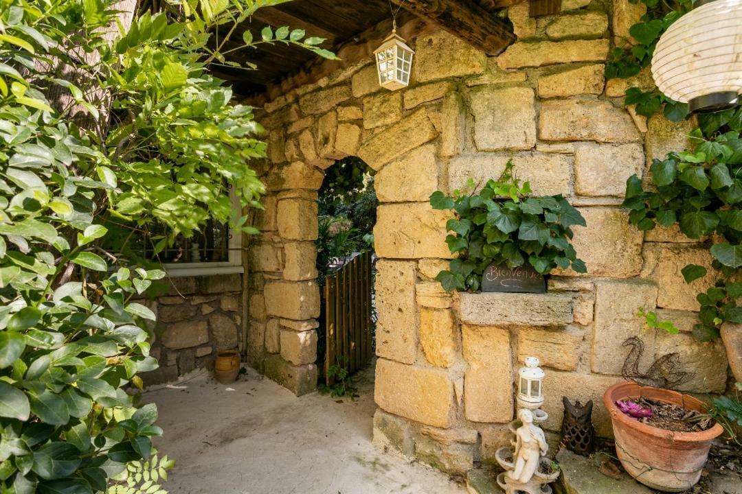 Jardin Et Bambous, Studio Cosy, Classe 2 Etoiles Марсейан Экстерьер фото